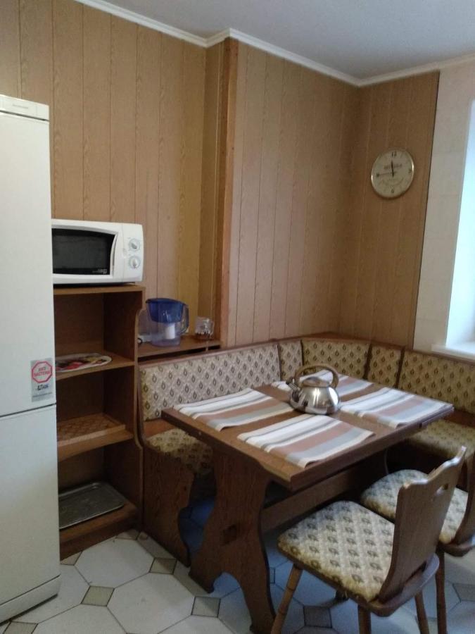 4-X Apartments Center Wi-Fi С 3-Мя Спальнями 95М2 Černihiv Exteriér fotografie