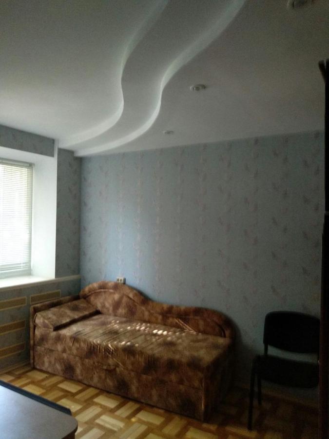 4-X Apartments Center Wi-Fi С 3-Мя Спальнями 95М2 Černihiv Exteriér fotografie