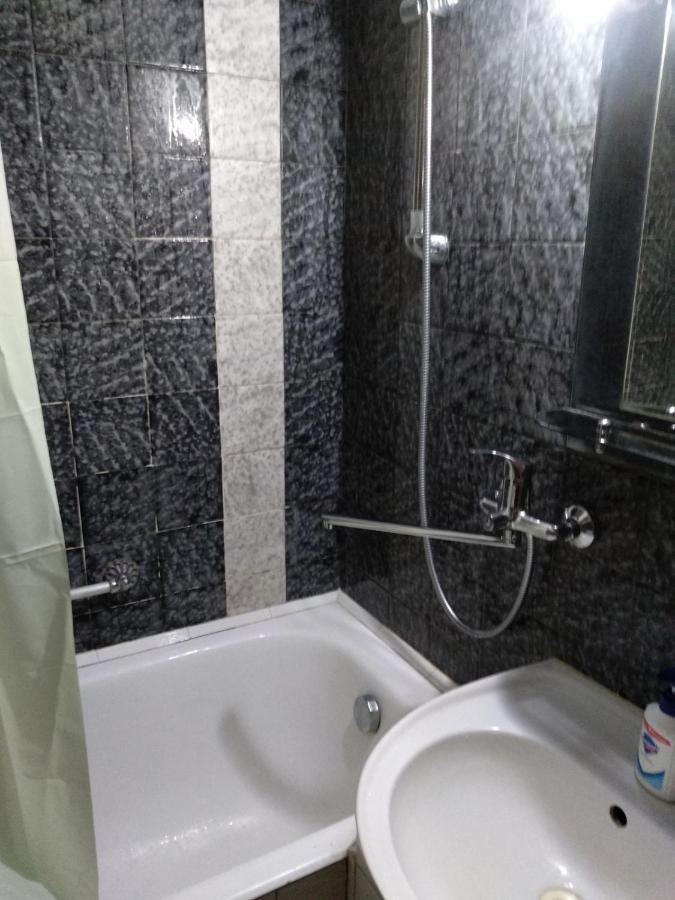 4-X Apartments Center Wi-Fi С 3-Мя Спальнями 95М2 Černihiv Exteriér fotografie